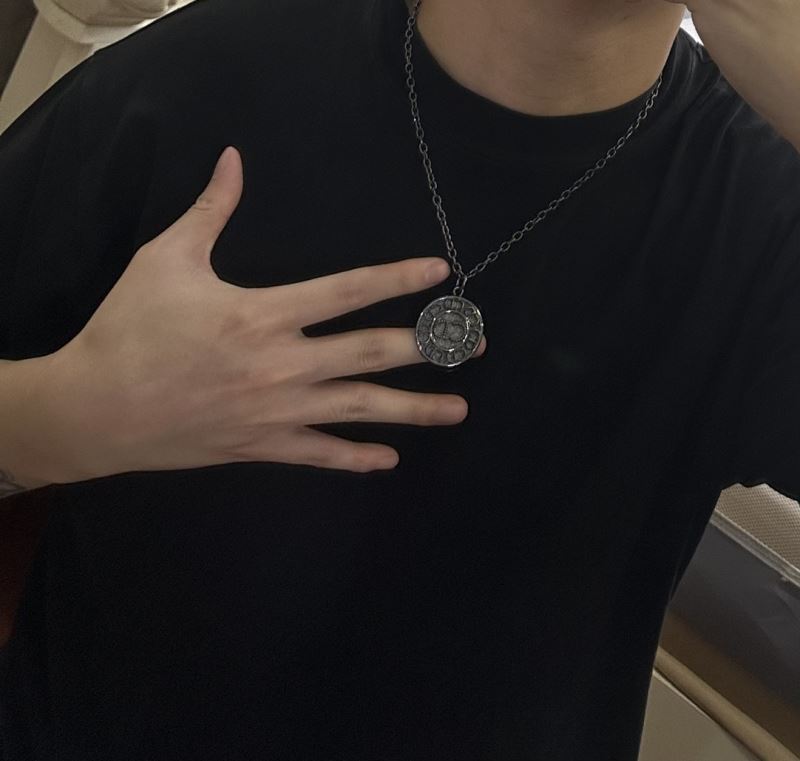 chr1st1an D10r necklaces